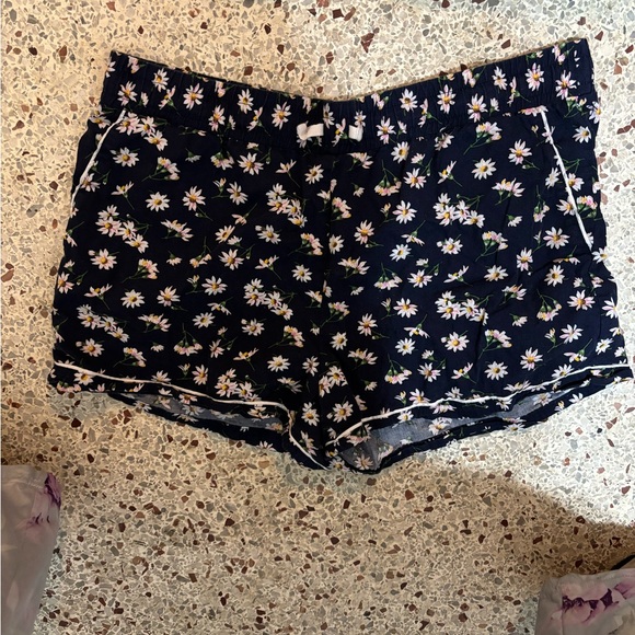 Vera Bradley two piece pajama set large - Picture 3 of 10